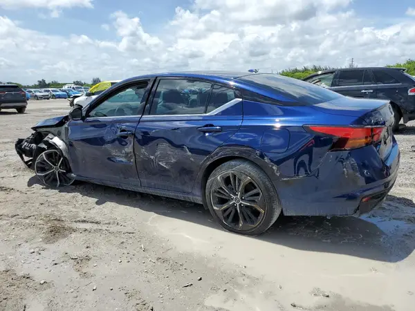 1N4BL4CV0RN362530 2024 NISSAN ALTIMA - Image 2