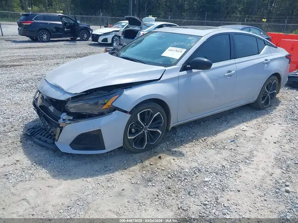 1N4BL4CV0RN362804 2024 NISSAN ALTIMA - Image 2