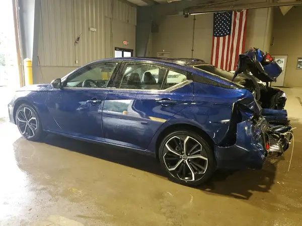 1N4BL4CV0RN384737 2024 NISSAN ALTIMA - Image 2