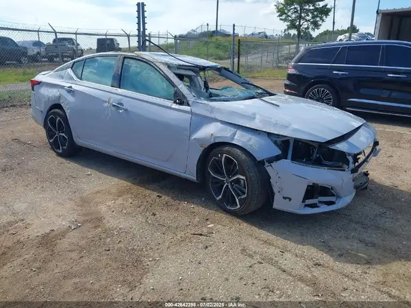 1N4BL4CV0RN388769 2024 NISSAN ALTIMA - Image 1