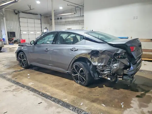 1N4BL4CV0RN415856 2024 NISSAN ALTIMA - Image 2