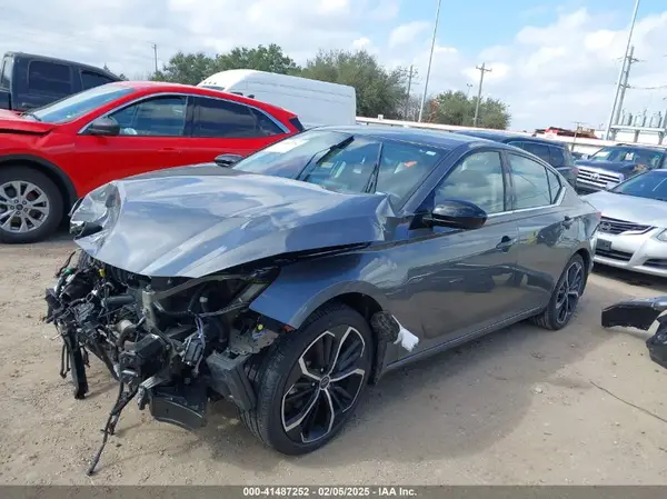 1N4BL4CV0RN423729 2024 NISSAN ALTIMA - Image 2