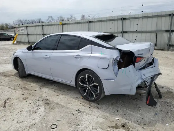 1N4BL4CV0SN305847 2025 NISSAN ALTIMA - Image 2