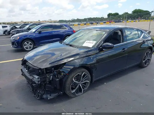 1N4BL4CV0SN310143 2025 NISSAN ALTIMA - Image 2