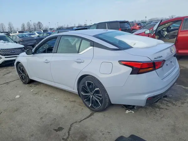 1N4BL4CV0SN335883 2025 NISSAN ALTIMA - Image 2