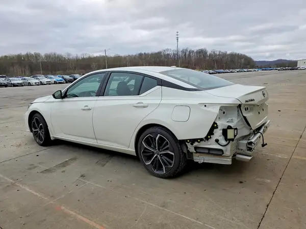 1N4BL4CV0SN347015 2025 NISSAN ALTIMA - Image 2