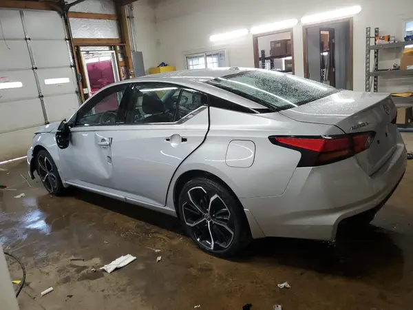 1N4BL4CV0SN355857 2025 NISSAN ALTIMA - Image 2