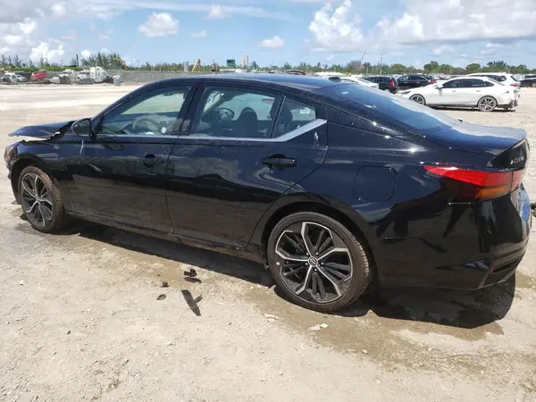 1N4BL4CV0SN384811 2025 NISSAN ALTIMA - Image 2