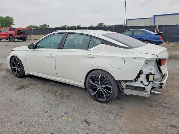 1N4BL4CV0SN412669 2025 NISSAN ALTIMA - Image 2