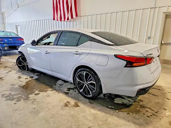 1N4BL4CV0SN415040 2025 NISSAN ALTIMA - Image 2