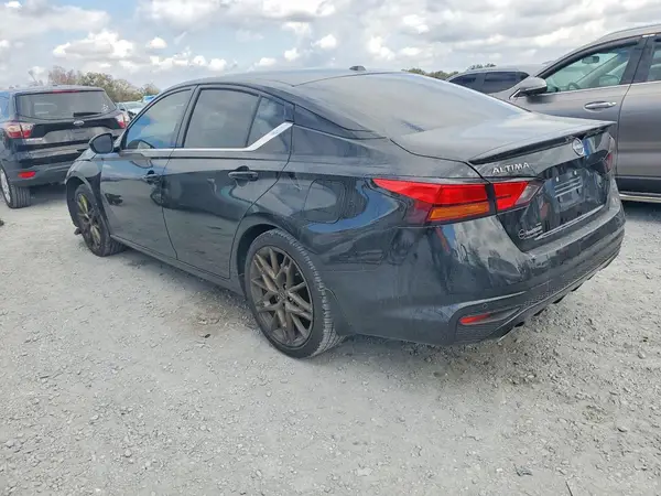 1N4BL4CV0SN420285 2025 NISSAN ALTIMA - Image 2