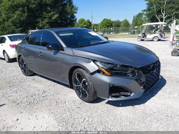 1N4BL4CV0SN424496 2025 NISSAN ALTIMA - Image 1