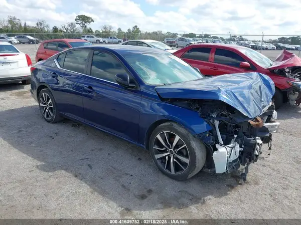 1N4BL4CV1KC133985 2019 NISSAN ALTIMA - Image 1