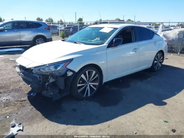 1N4BL4CV1KC256377 2019 NISSAN ALTIMA - Image 2