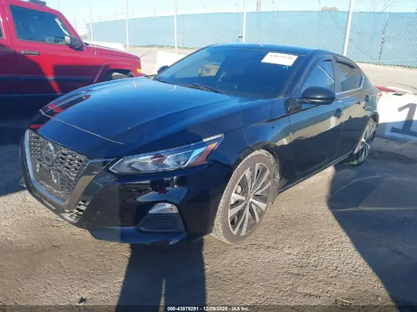 1N4BL4CV1KN321359 2019 NISSAN ALTIMA - Image 2