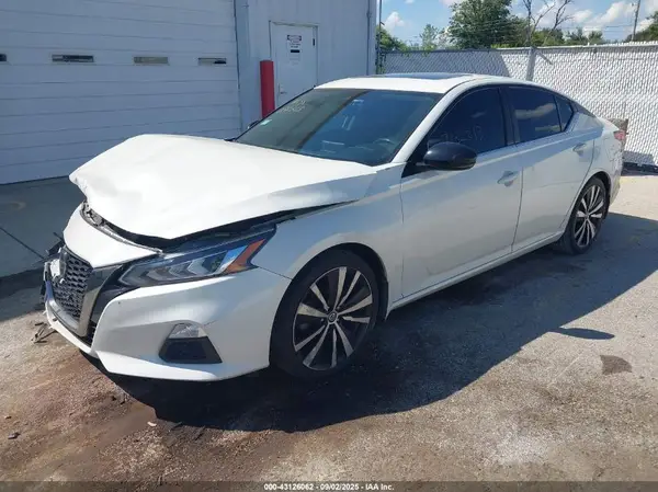 1N4BL4CV1LC117366 2020 NISSAN ALTIMA - Image 2