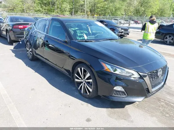 1N4BL4CV1LC127637 2020 NISSAN ALTIMA - Image 1