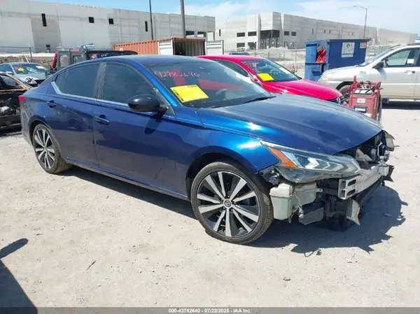 1N4BL4CV1LC136208 2020 NISSAN ALTIMA - Image 1