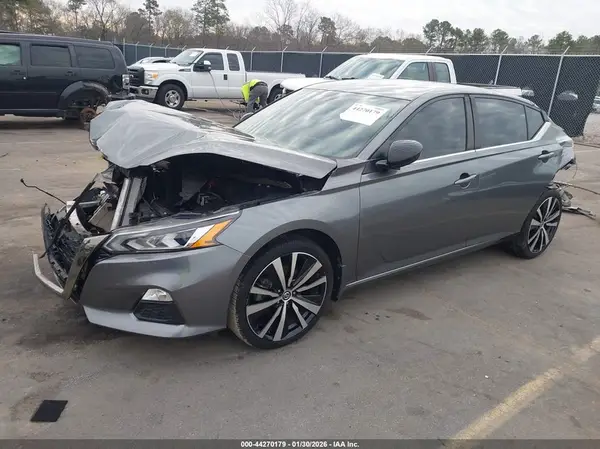 1N4BL4CV1LC249706 2020 NISSAN ALTIMA - Image 2