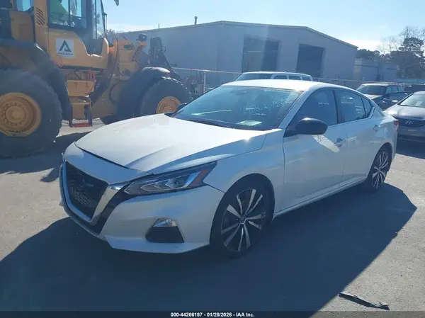 1N4BL4CV1LC273603 2020 NISSAN ALTIMA - Image 2