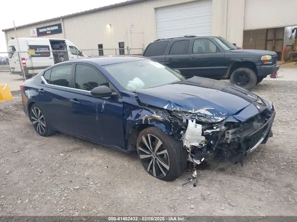 1N4BL4CV1LC283483 2020 NISSAN ALTIMA - Image 1