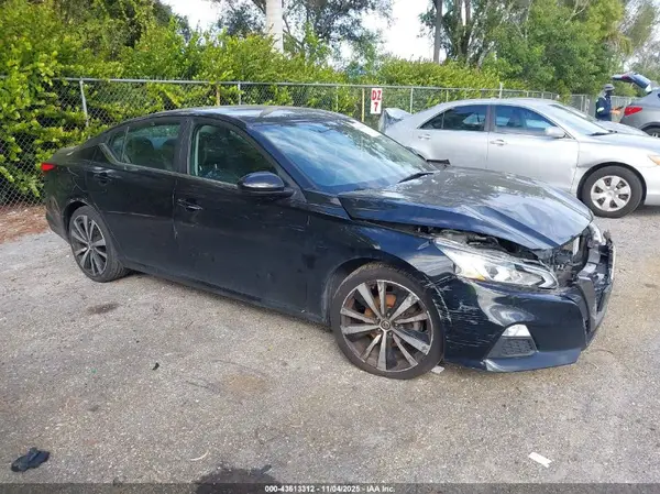 1N4BL4CV1LN302795 2020 NISSAN ALTIMA - Image 1