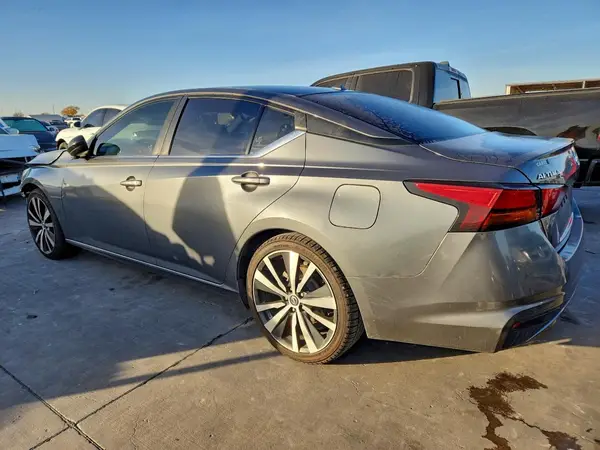 1N4BL4CV1LN310329 2020 NISSAN ALTIMA - Image 2