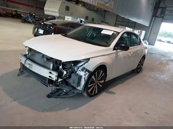 1N4BL4CV1MN375277 2021 NISSAN ALTIMA - Image 2