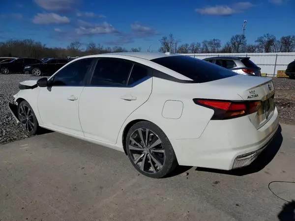 1N4BL4CV1MN402770 2021 NISSAN ALTIMA - Image 2