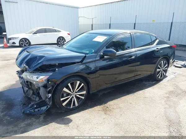 1N4BL4CV1MN414014 2021 NISSAN ALTIMA - Image 2