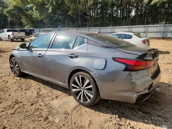 1N4BL4CV1NN318529 2022 NISSAN ALTIMA - Image 2
