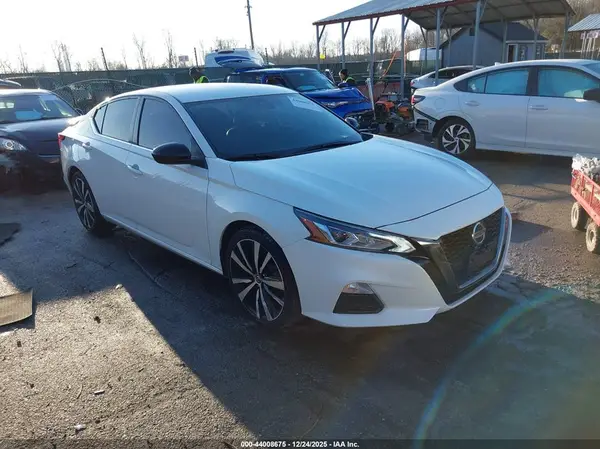 1N4BL4CV1NN339493 2022 NISSAN ALTIMA - Image 1