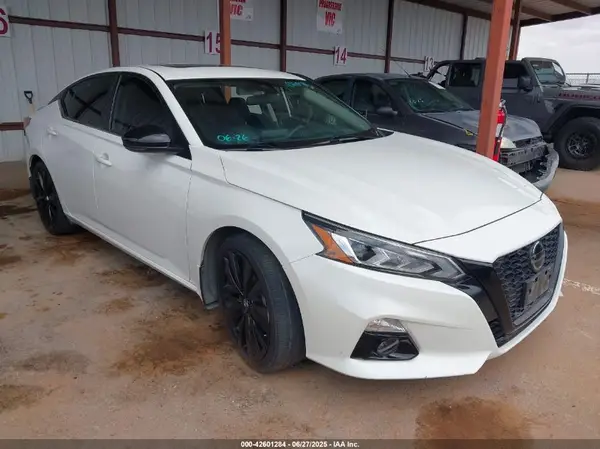 1N4BL4CV1NN350168 2022 NISSAN ALTIMA - Image 1