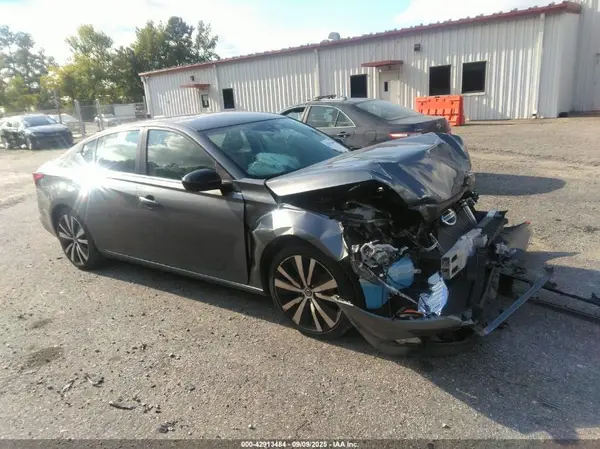 1N4BL4CV1NN350607 2022 NISSAN ALTIMA - Image 1
