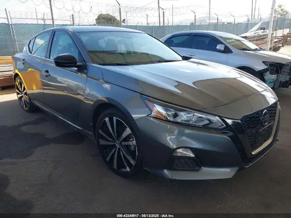 1N4BL4CV1NN377015 2022 NISSAN ALTIMA - Image 1