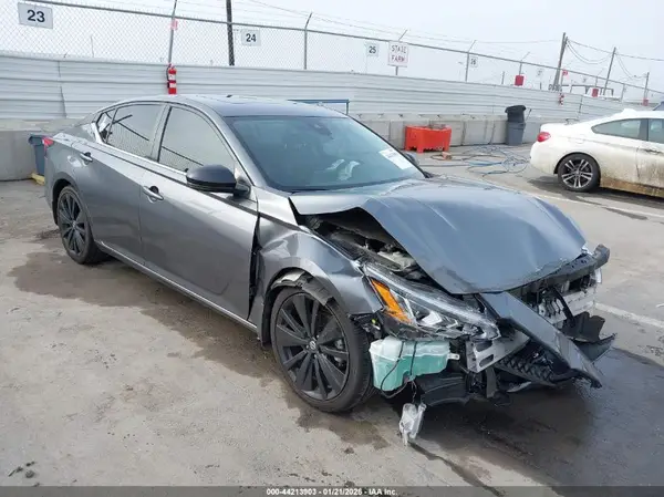 1N4BL4CV1NN404021 2022 NISSAN ALTIMA - Image 1