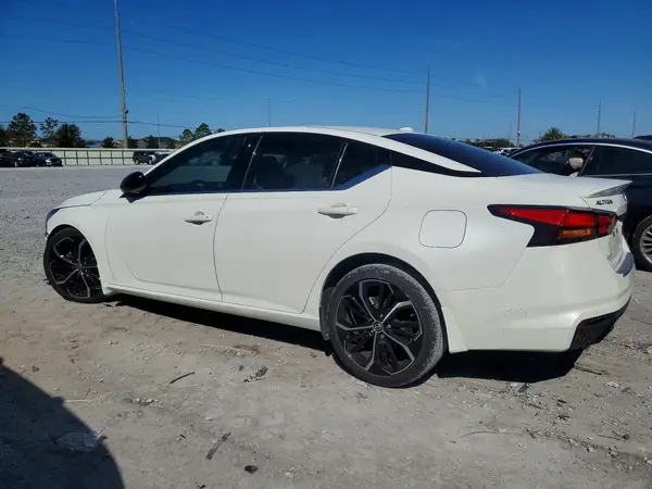 1N4BL4CV1PN337763 2023 NISSAN ALTIMA - Image 2