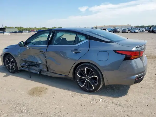 1N4BL4CV1PN363909 2023 NISSAN ALTIMA - Image 2