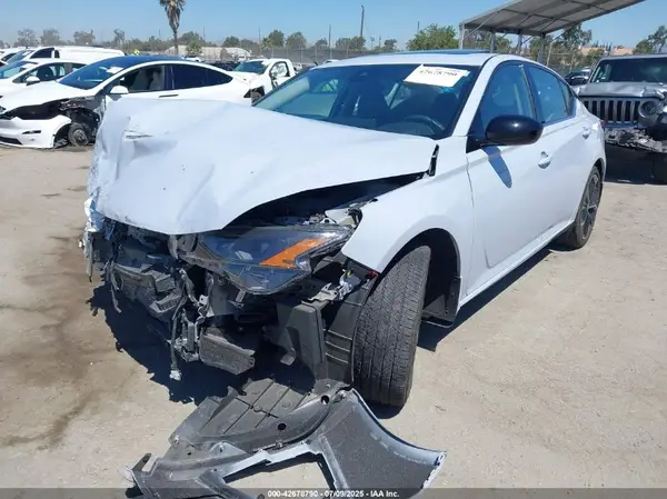 1N4BL4CV1PN374635 2023 NISSAN ALTIMA - Image 2