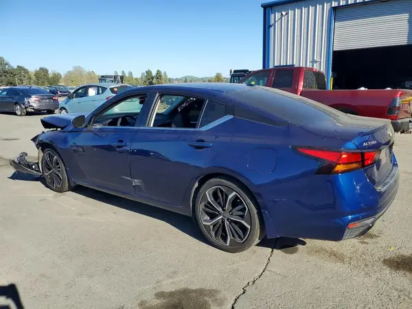 1N4BL4CV1PN410419 2023 NISSAN ALTIMA - Image 2