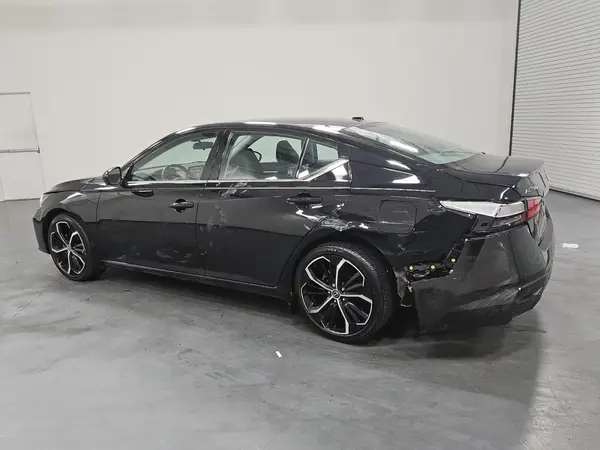 1N4BL4CV1RN302563 2024 NISSAN ALTIMA - Image 2