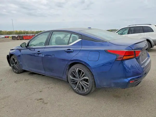 1N4BL4CV1RN305740 2024 NISSAN ALTIMA - Image 2