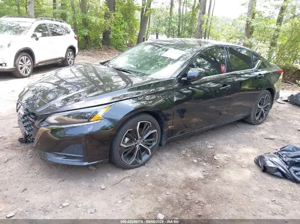 1N4BL4CV1RN308069 2024 NISSAN ALTIMA - Image 2