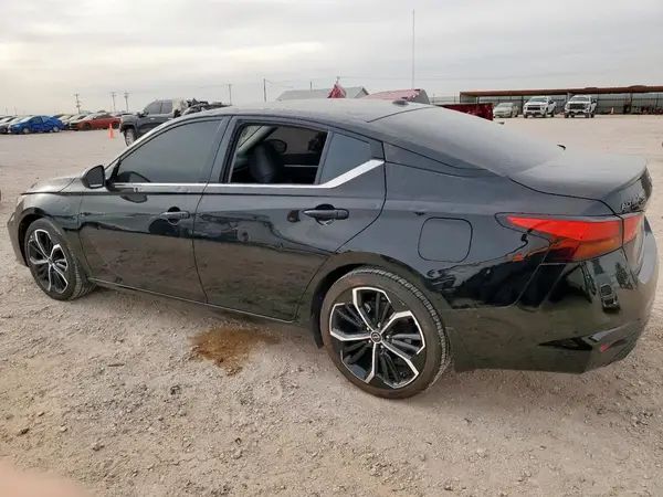 1N4BL4CV1RN314647 2024 NISSAN ALTIMA - Image 2