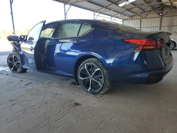 1N4BL4CV1RN316527 2024 NISSAN ALTIMA - Image 2