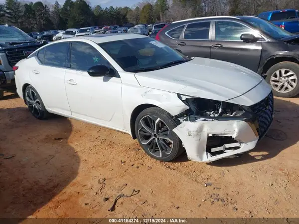 1N4BL4CV1RN329309 2024 NISSAN ALTIMA - Image 1
