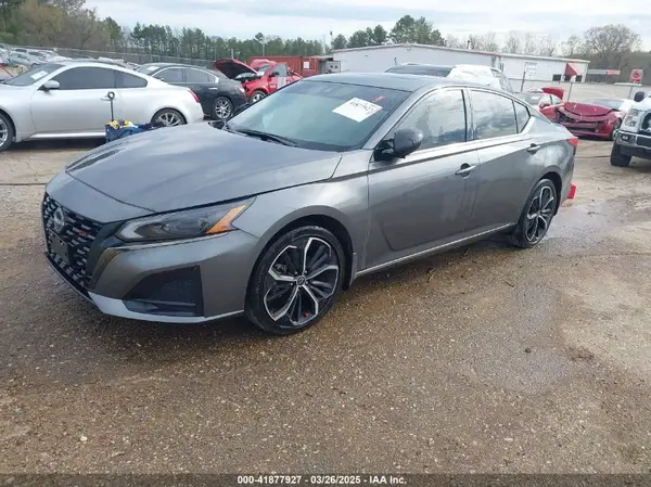 1N4BL4CV1RN331948 2024 NISSAN ALTIMA - Image 2