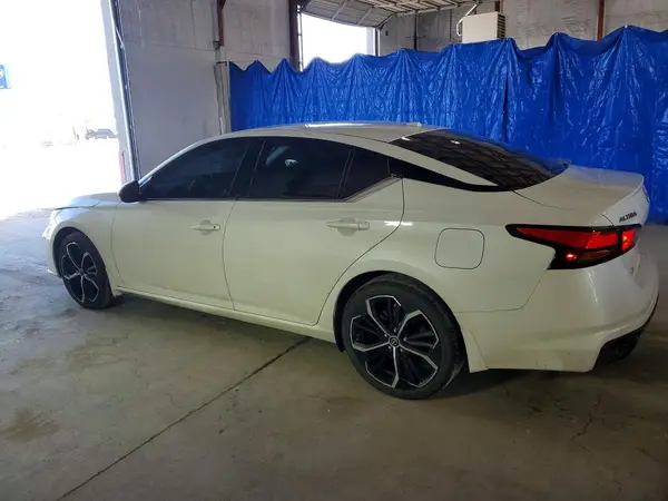 1N4BL4CV1RN332632 2024 NISSAN ALTIMA - Image 2