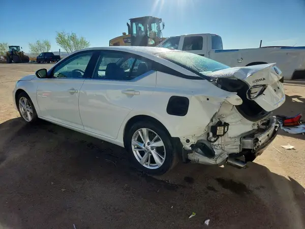 1N4BL4CV1RN344490 2024 NISSAN ALTIMA - Image 2