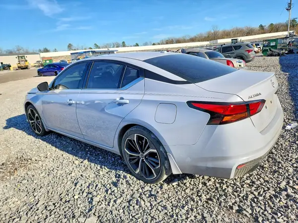 1N4BL4CV1RN345493 2024 NISSAN ALTIMA - Image 2